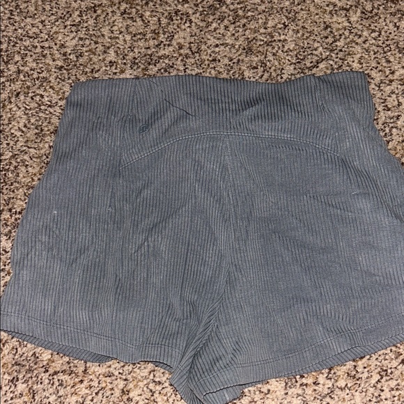 Lululemon Ribbed Softstream High Rise Shorts 2” - Picture 2 of 3